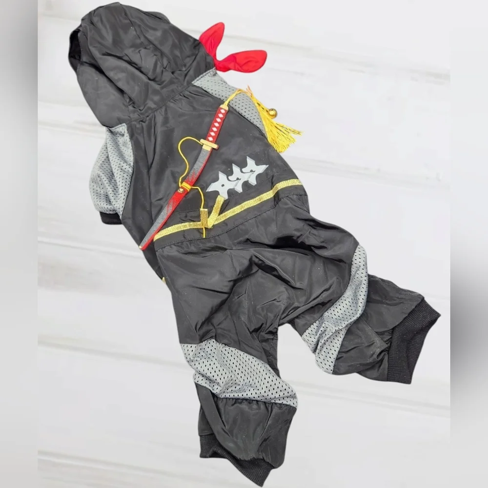 NWT Japanese Ninja-Yoroi Ninja Outfit w/ Bell & Weapons for Dogs or Cats, Size 4